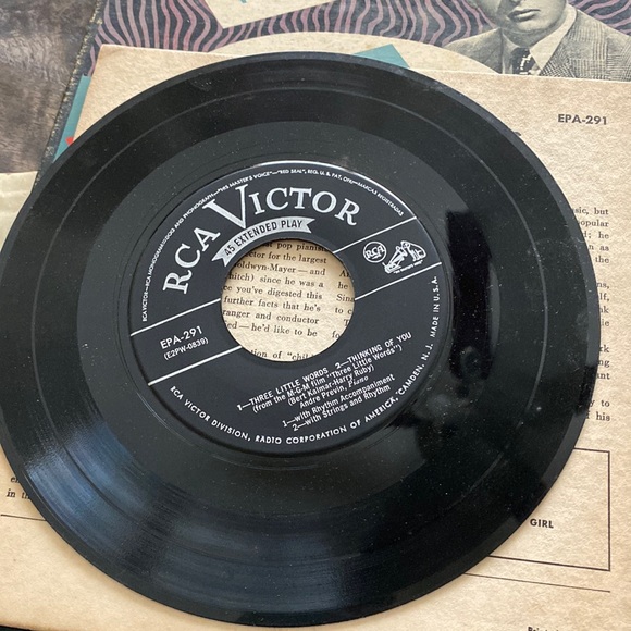 Vtg 45 rpm records ANDRE PREVIN by request three little words decor or vinyl art - Picture 6 of 9